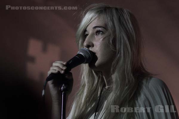 ZOLA JESUS - 2011-09-28 - PARIS - Point Ephemere - 